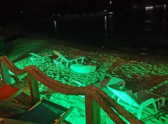 Luxury Amalfi 300 M From The Appartement Varna